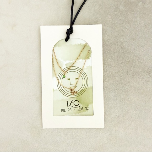 NWT Urban Outfitters Gold Tone Leo Necklace - Picture 1 of 3